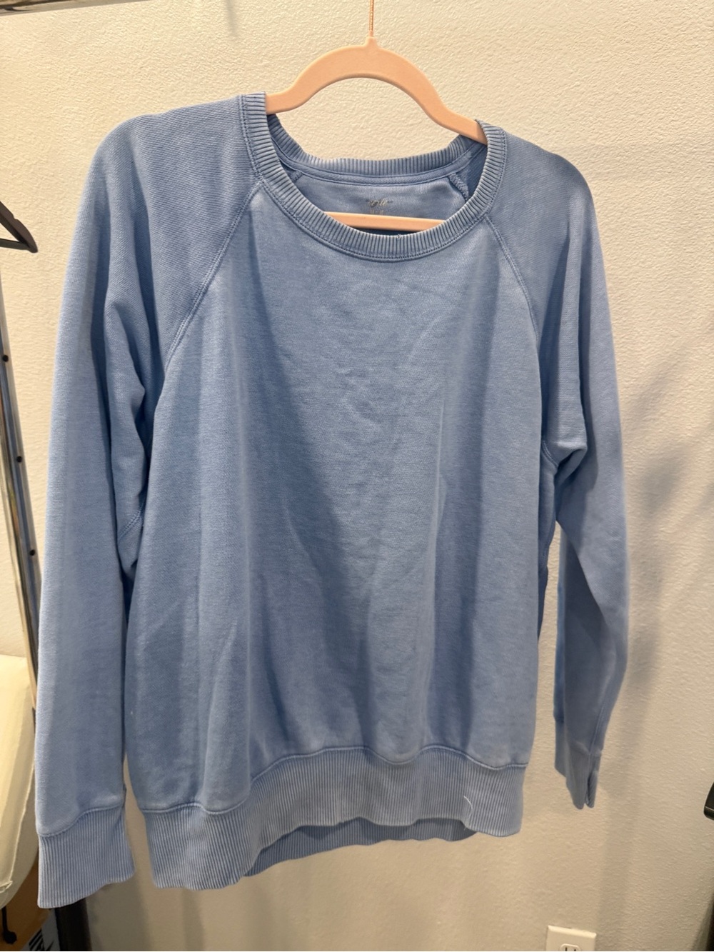 aerie Light Blue Crewneck Sweatshirt Sz m FLAWED